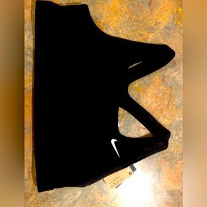 Girls size large brand new with tags Nike sports bra